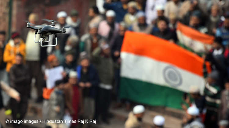 Drohnen während eines Protests gegen ein neues Staatsbürgerschaftsgesetz, nach dem Freitagsgebet in der Jama Masjid im alten Delhi-Gebiet in Neu-Delhi, Indien