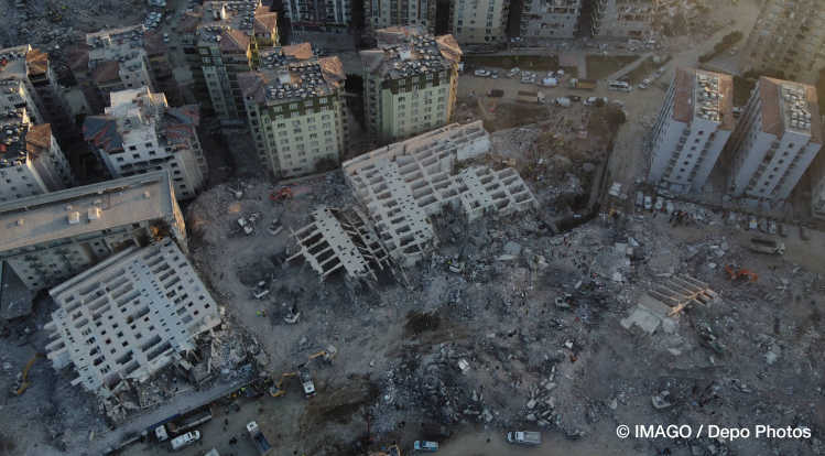 Die verfehlte Baupolitik Erdogans ist verantwortlich für die vielen Erdbebenopfer