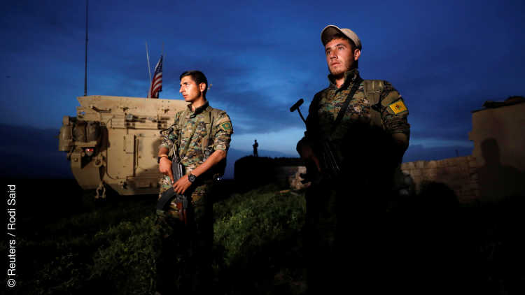 Kurdish fighters near turkish border.