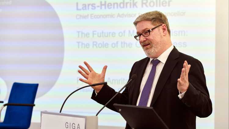 Picture of Lars-Hendrik Röller