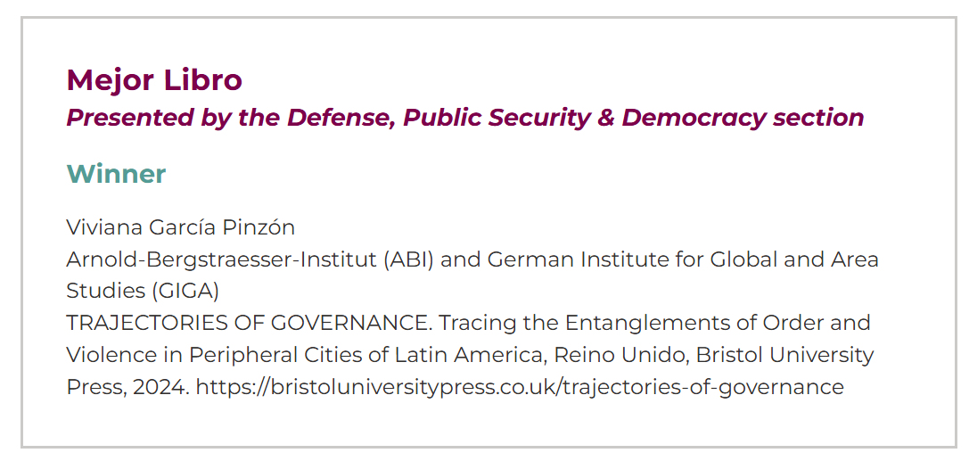 Mejor Libro: Presented by the Defense, Public Security & Demicoracy section, Winner Viviana García Prinzón.
