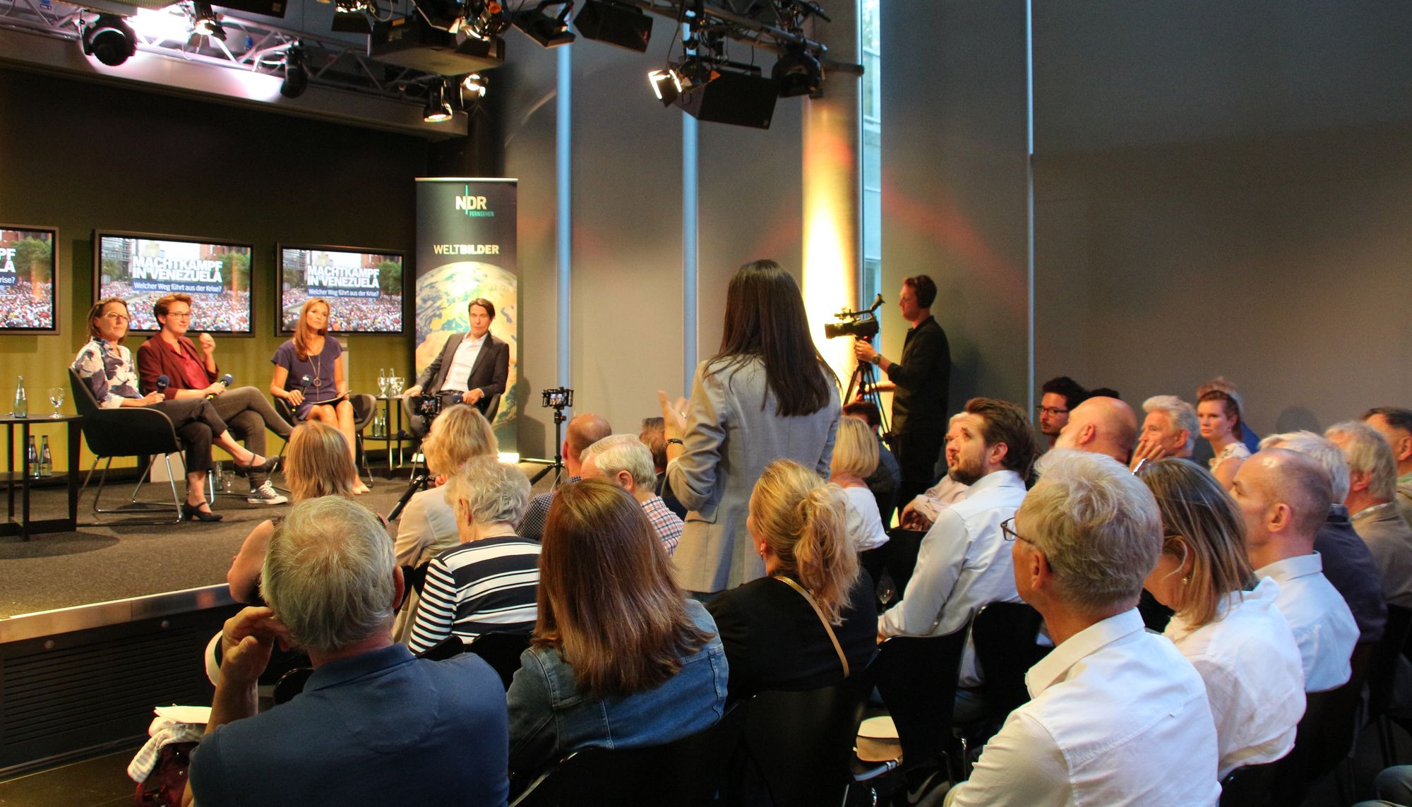 Person from the audience asking a question