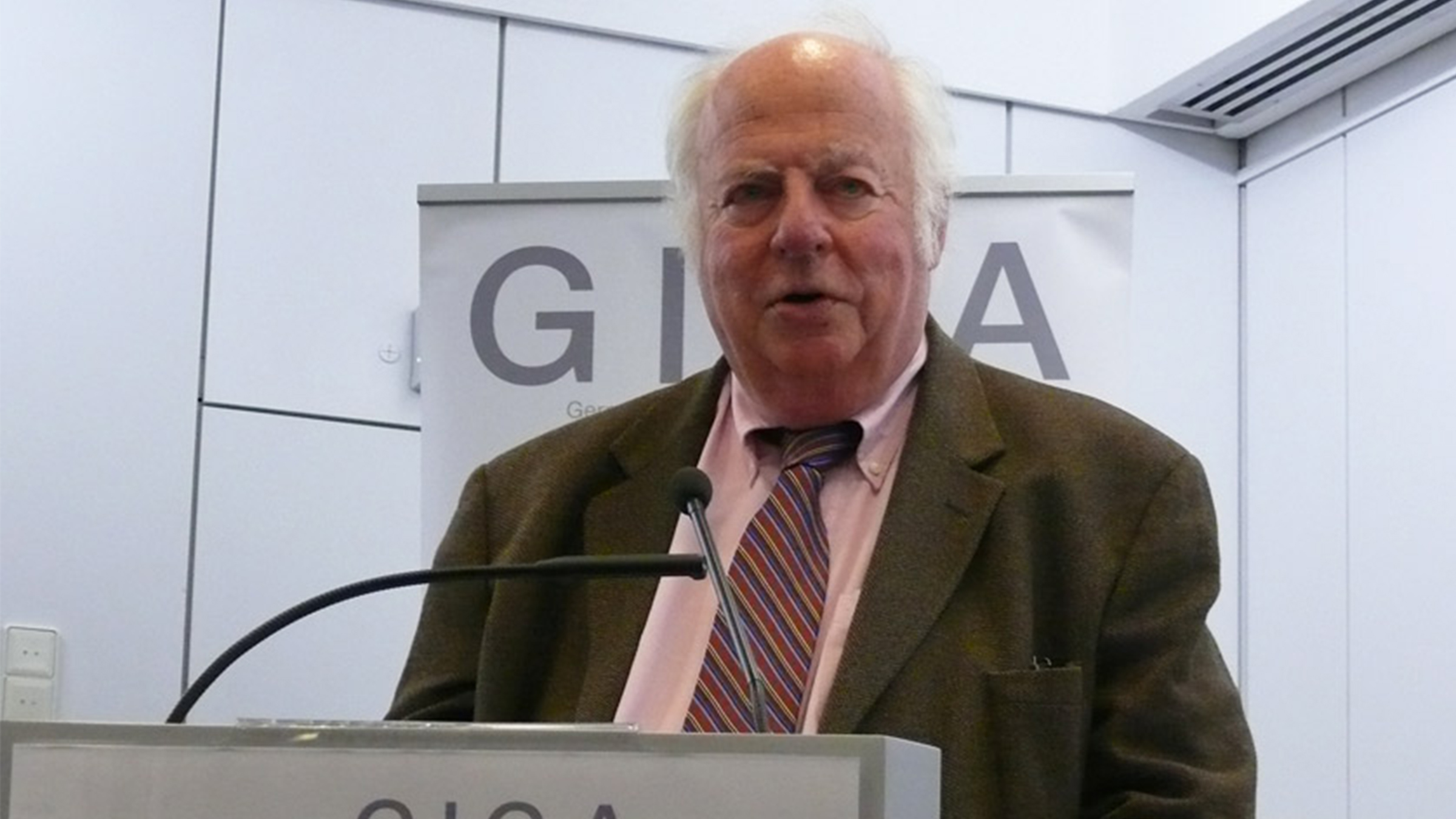 Picture Prof. Abraham F. Lowenthal