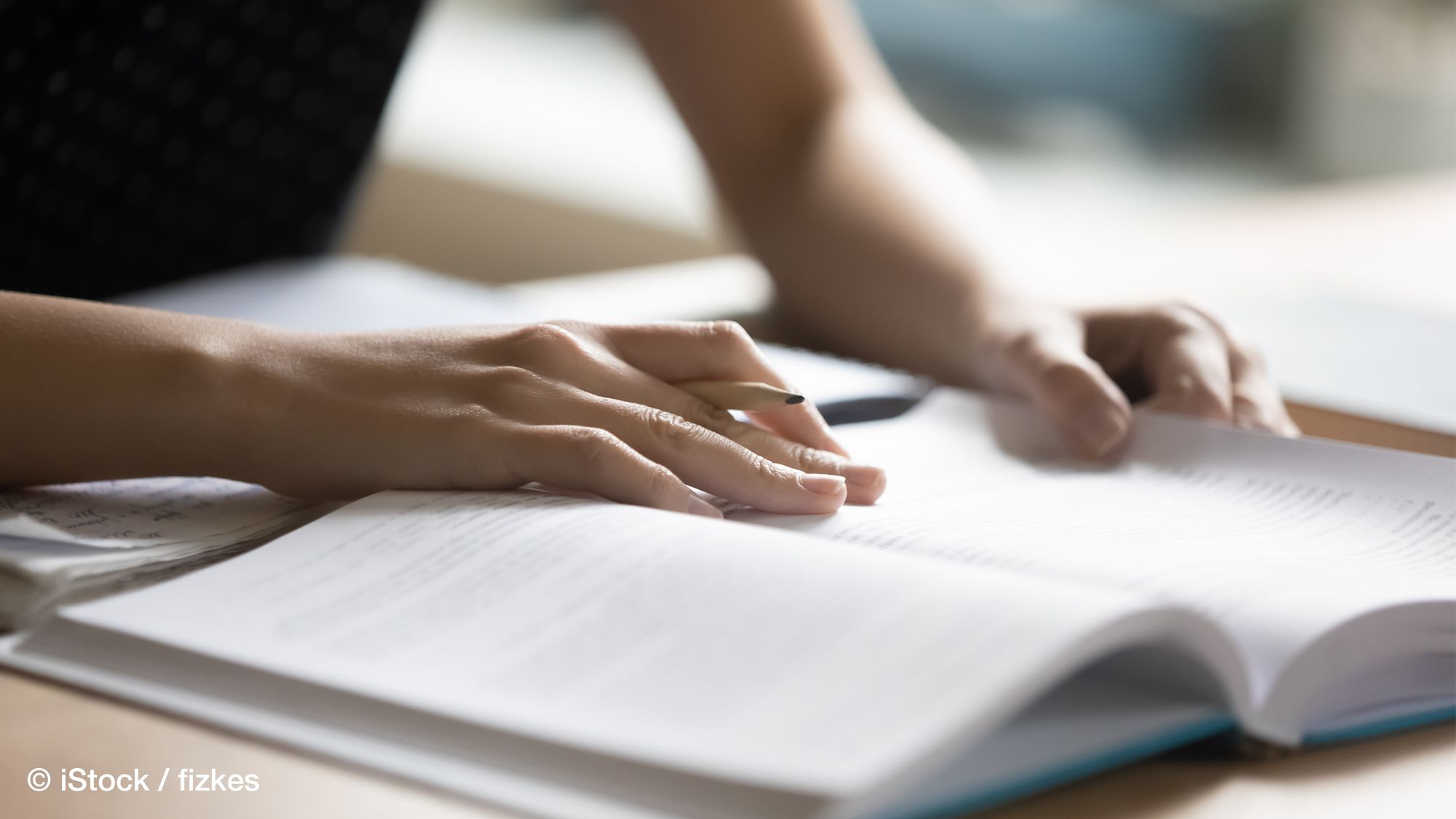 Local Order, Violence, and Trajectories of Governance in Peripheral Cities in Colombia and El Salvador