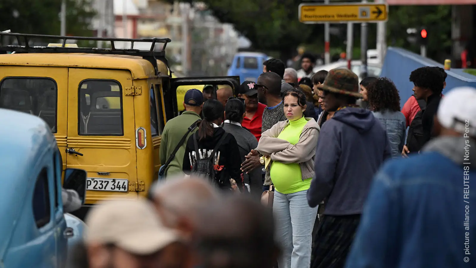 Audio + Poster, '„Erstickungstaktik“? Die USA gegen Kuba. Der Politologe Bert Hoffmann', DLF am 15. Februar 2026, 08:12 Uhr