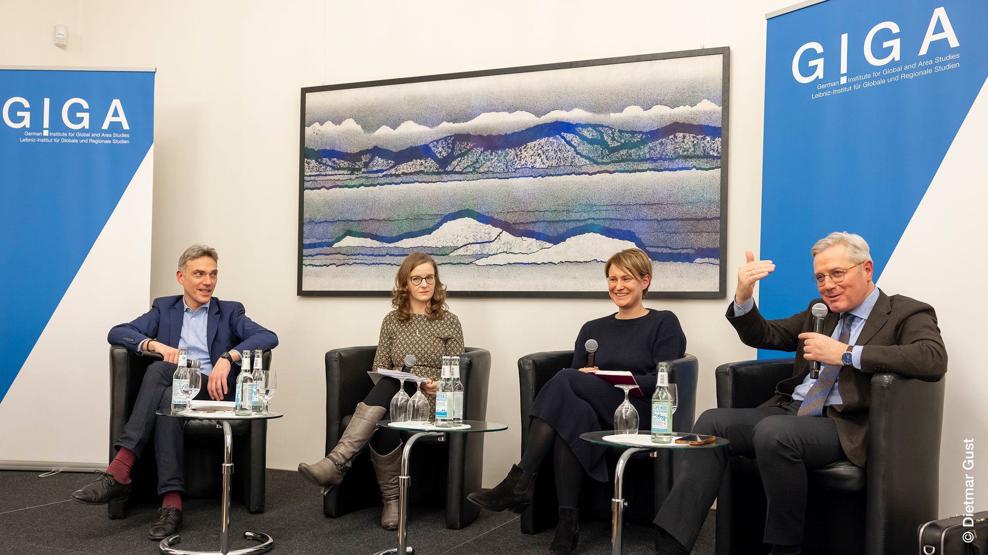 Foto 4 Buchvorstellung Sanktionen