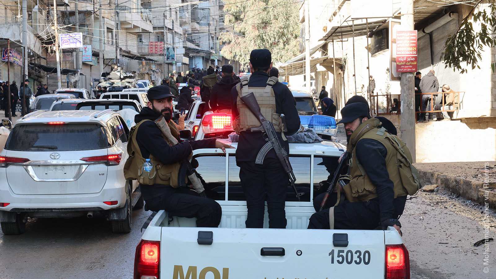 Kämpfe in Nordostsyrien: Übergangsregierung, kurdische SDF und die Rolle des IS