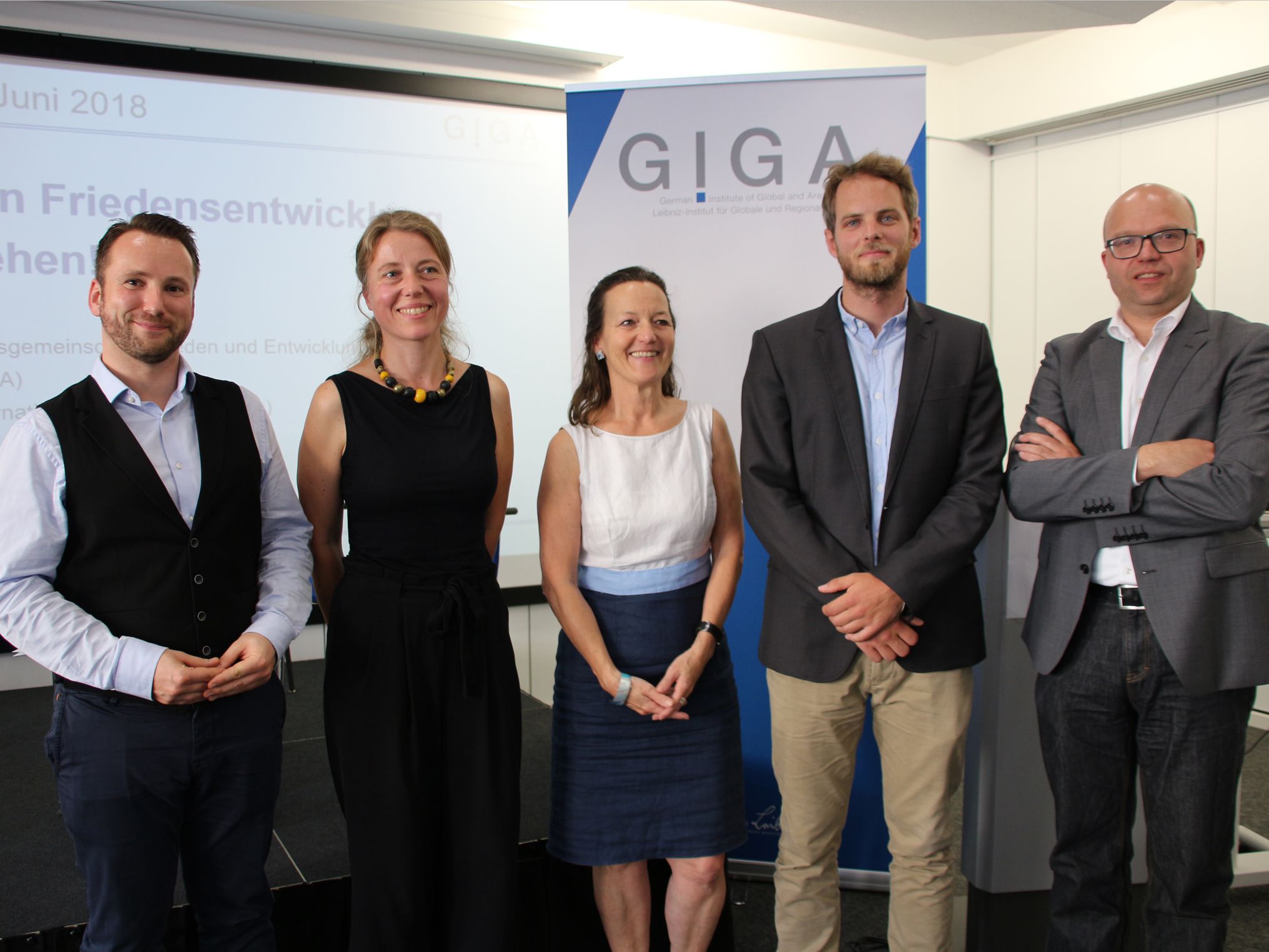 From left to right: Martin Ostermeier, Julie Brethfeld, Dr. Sabine Kurtenbach, Christoph Heuser, Dr. Thomas Richter 