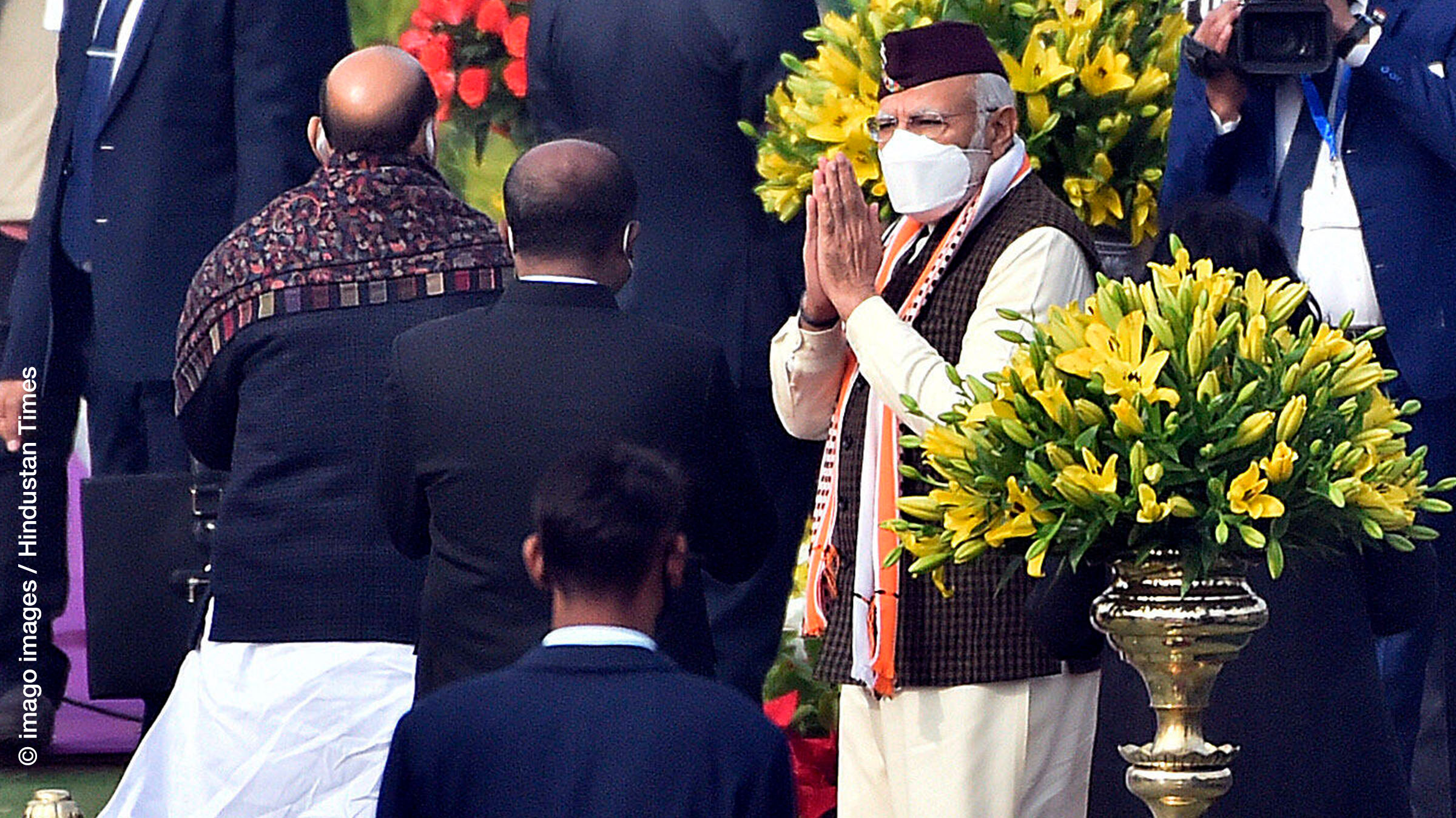 PM Modi writes to global academics, cricketers with ‘Indian connect’