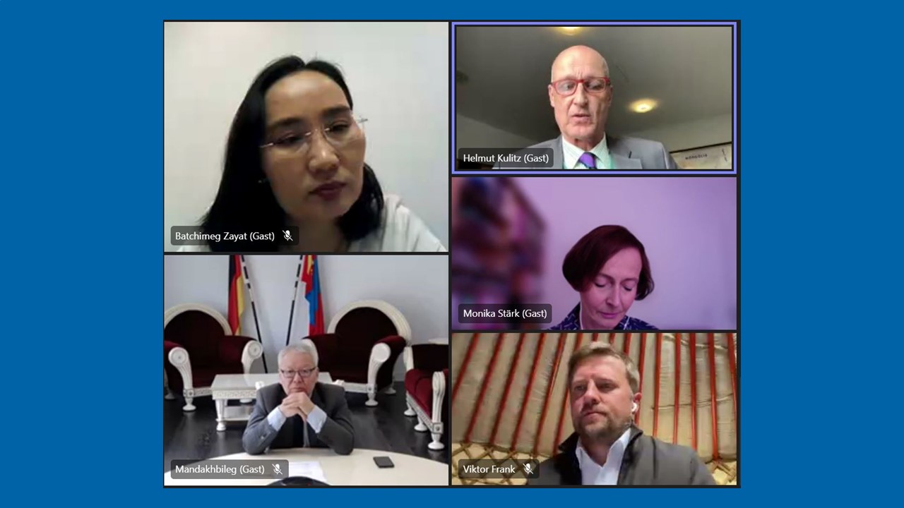 Podium der Gesprächsrund zur Deutsch-Mongolischen Partnerschaft