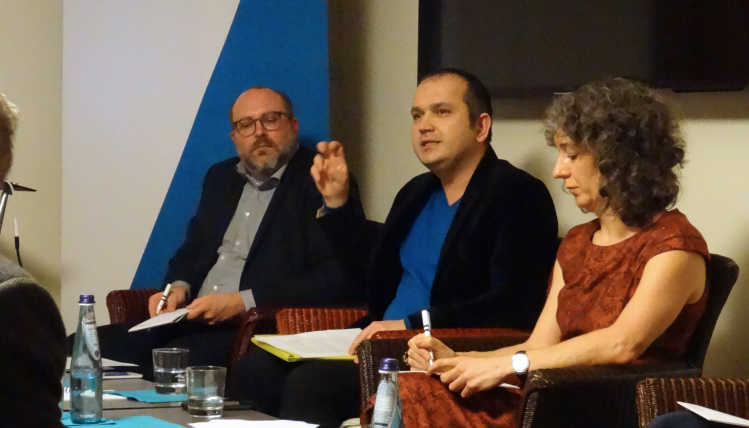 Von links nach rechts: Dr. André Bank, Dr. Hakkı Taş, Dr. T. Deniz Erkmen