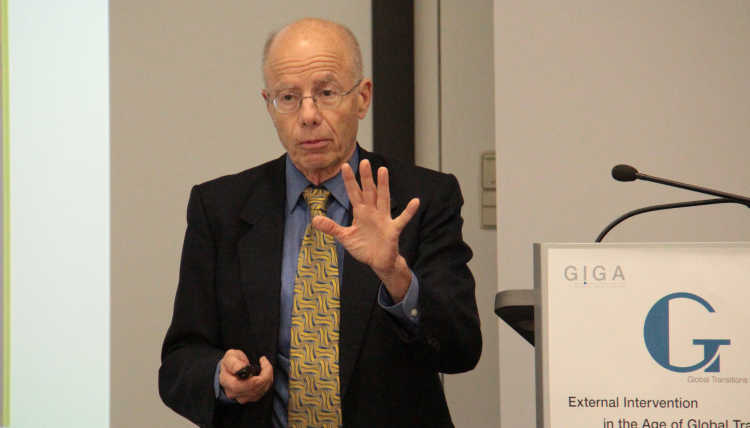 Picture of Professor Stephen Krasner from Stanford University 