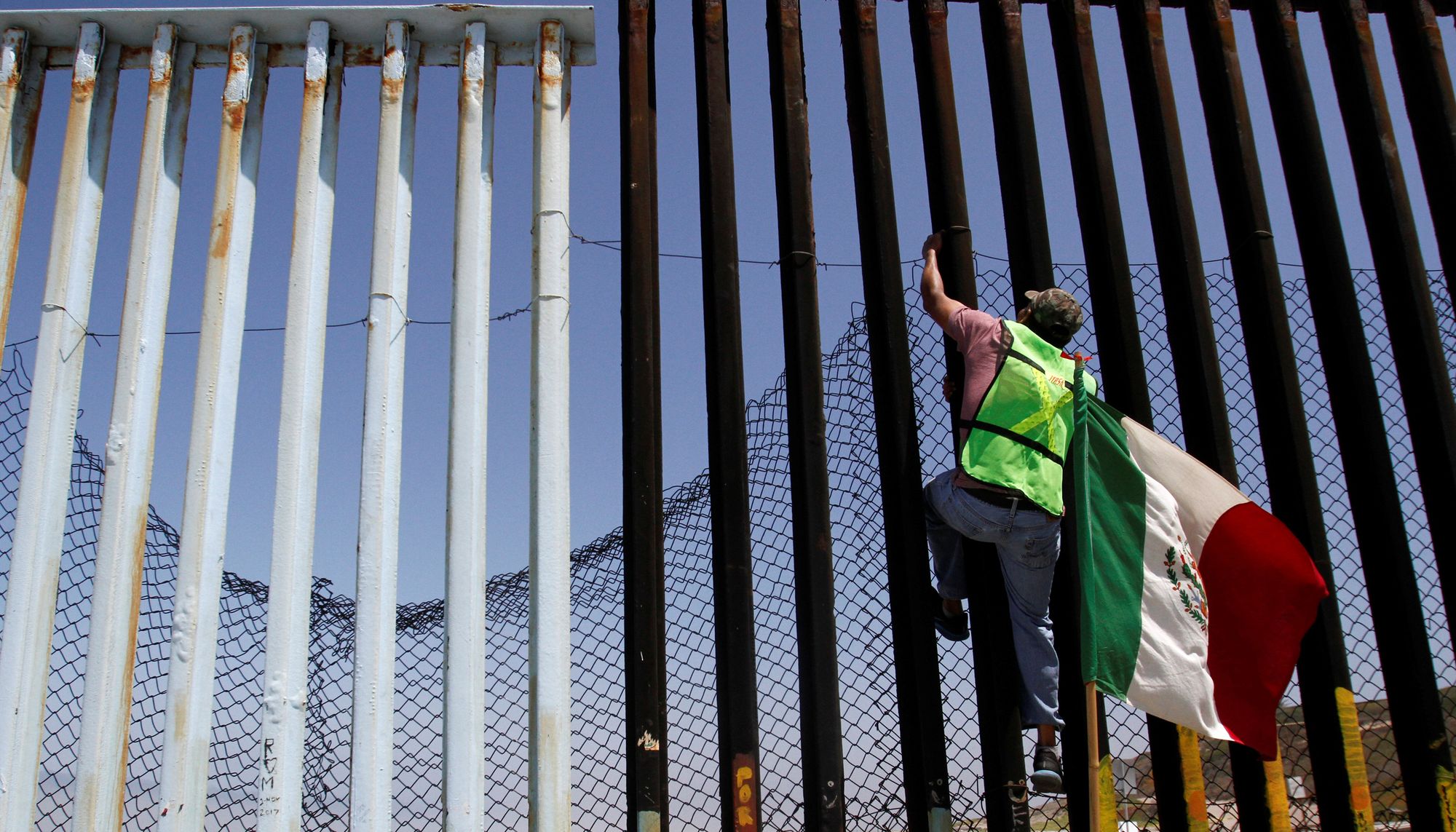 Border fence between the USA and Mexico.