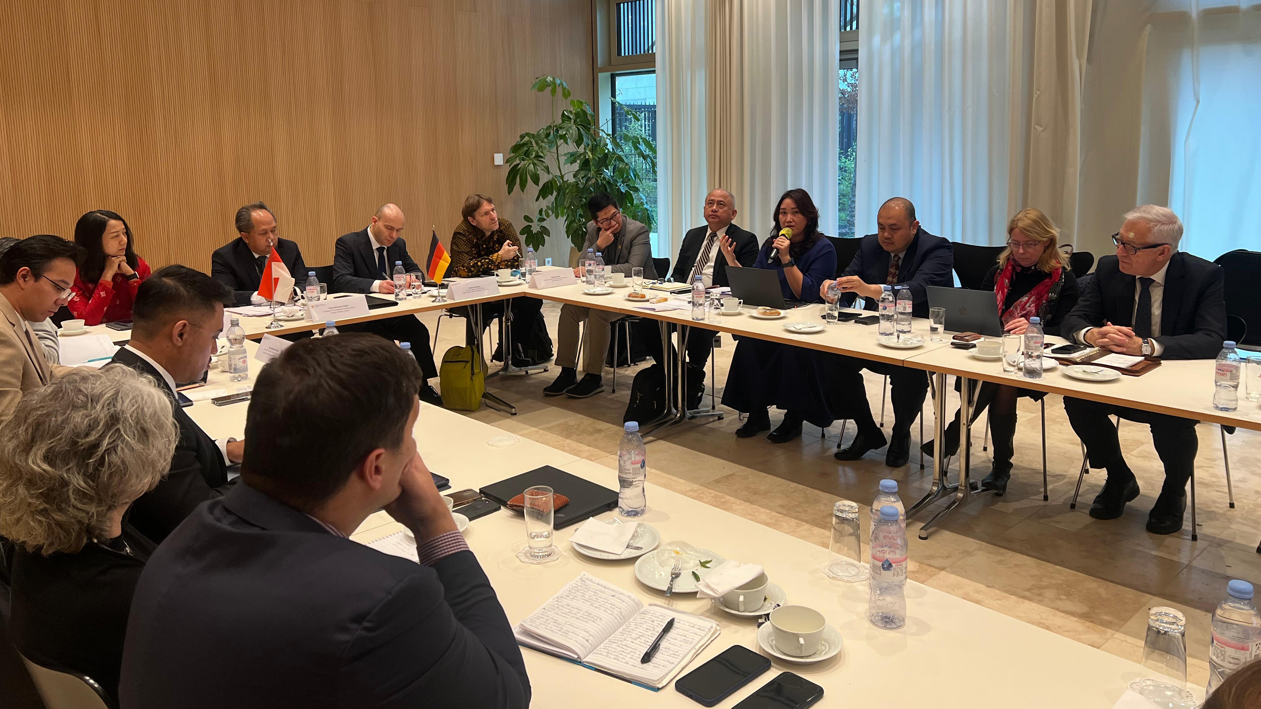 Roundtable Indonesien