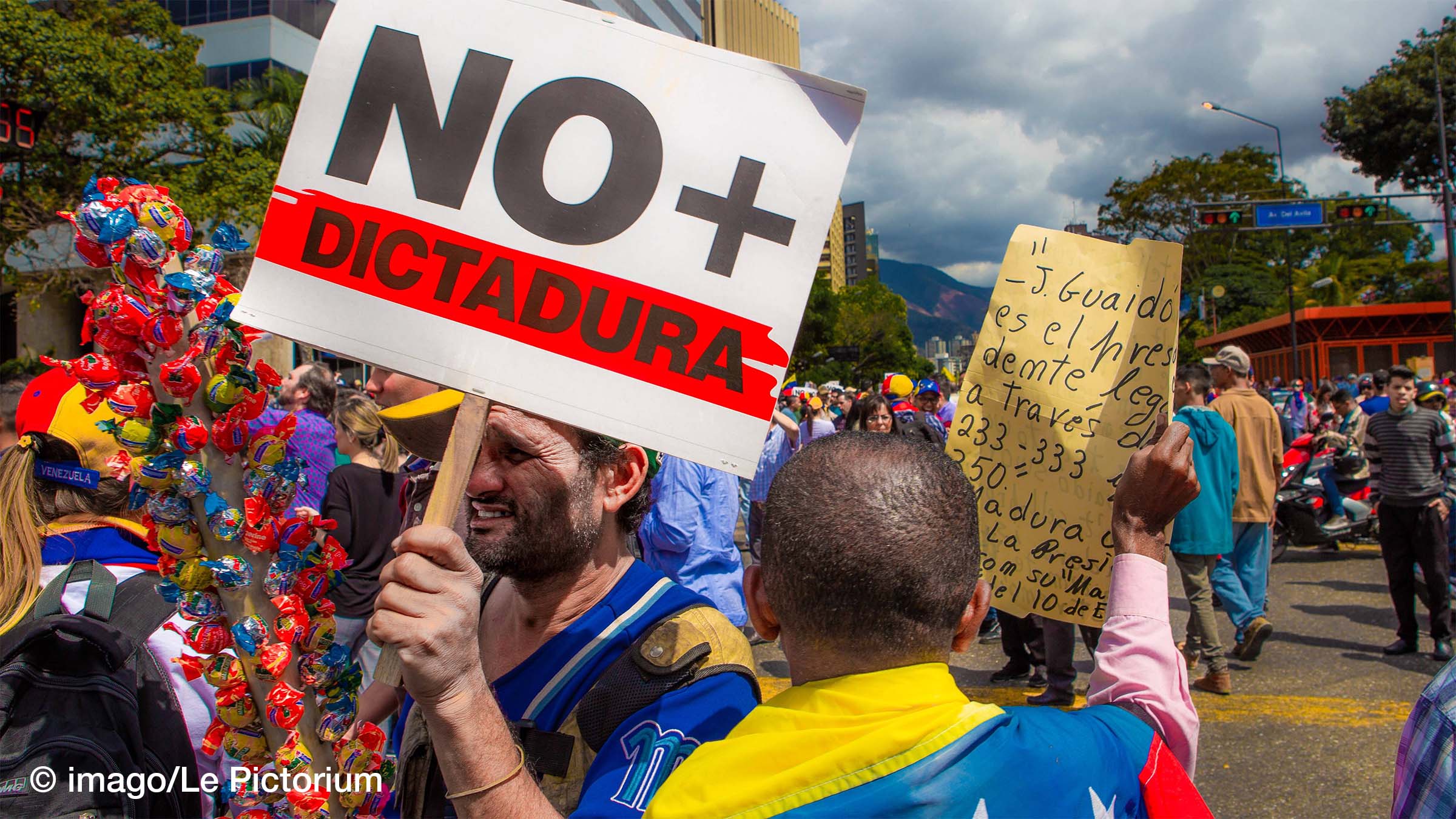 Sequences of Presidential-Term-Limit Reforms: Latin America and sub-Saharan Africa