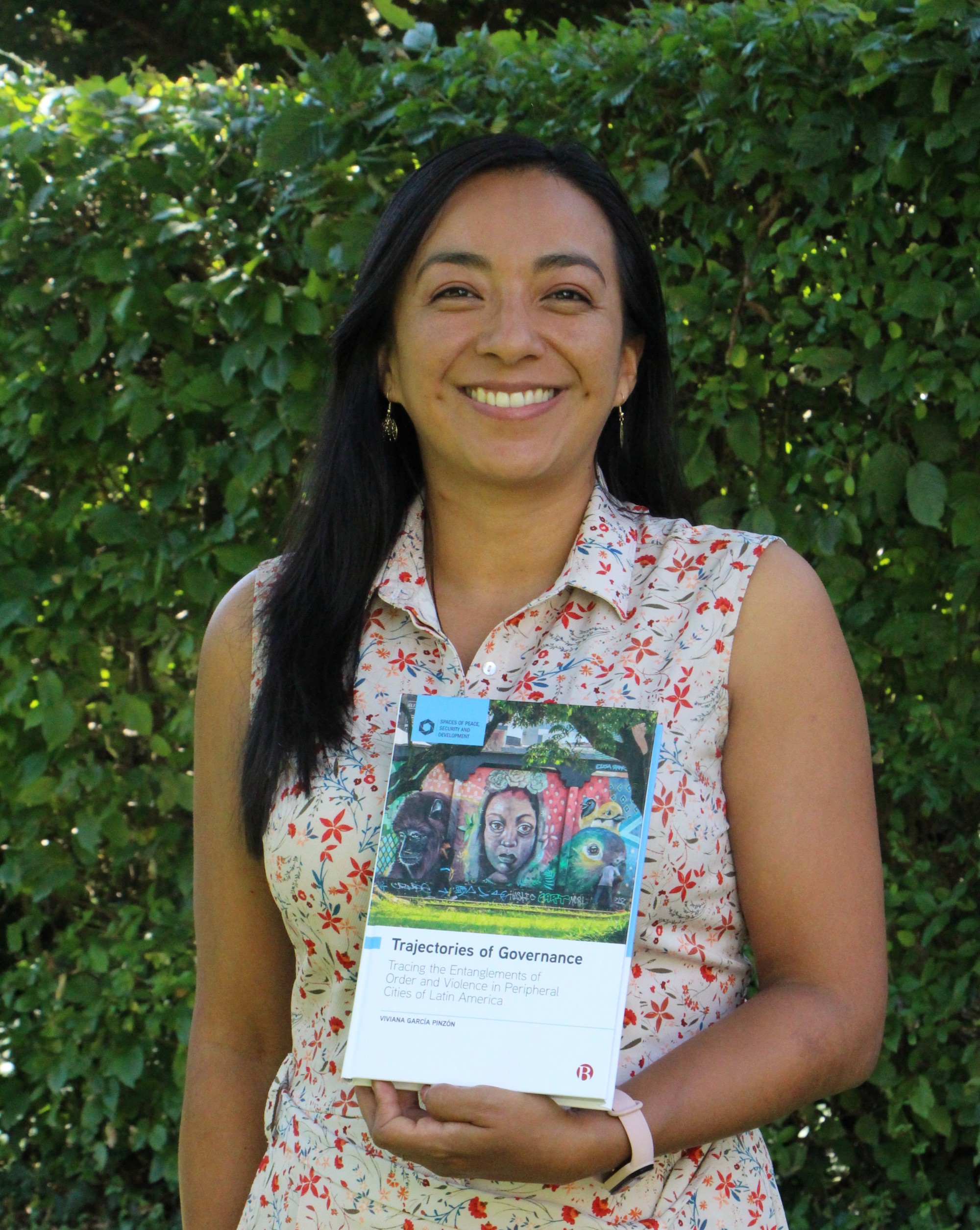 Viviana Garcia Pinzon presents her book "“Trajectories of Governance – Tracing the Entanglements of Order and Violence in Peripheral Cities of Latin America”