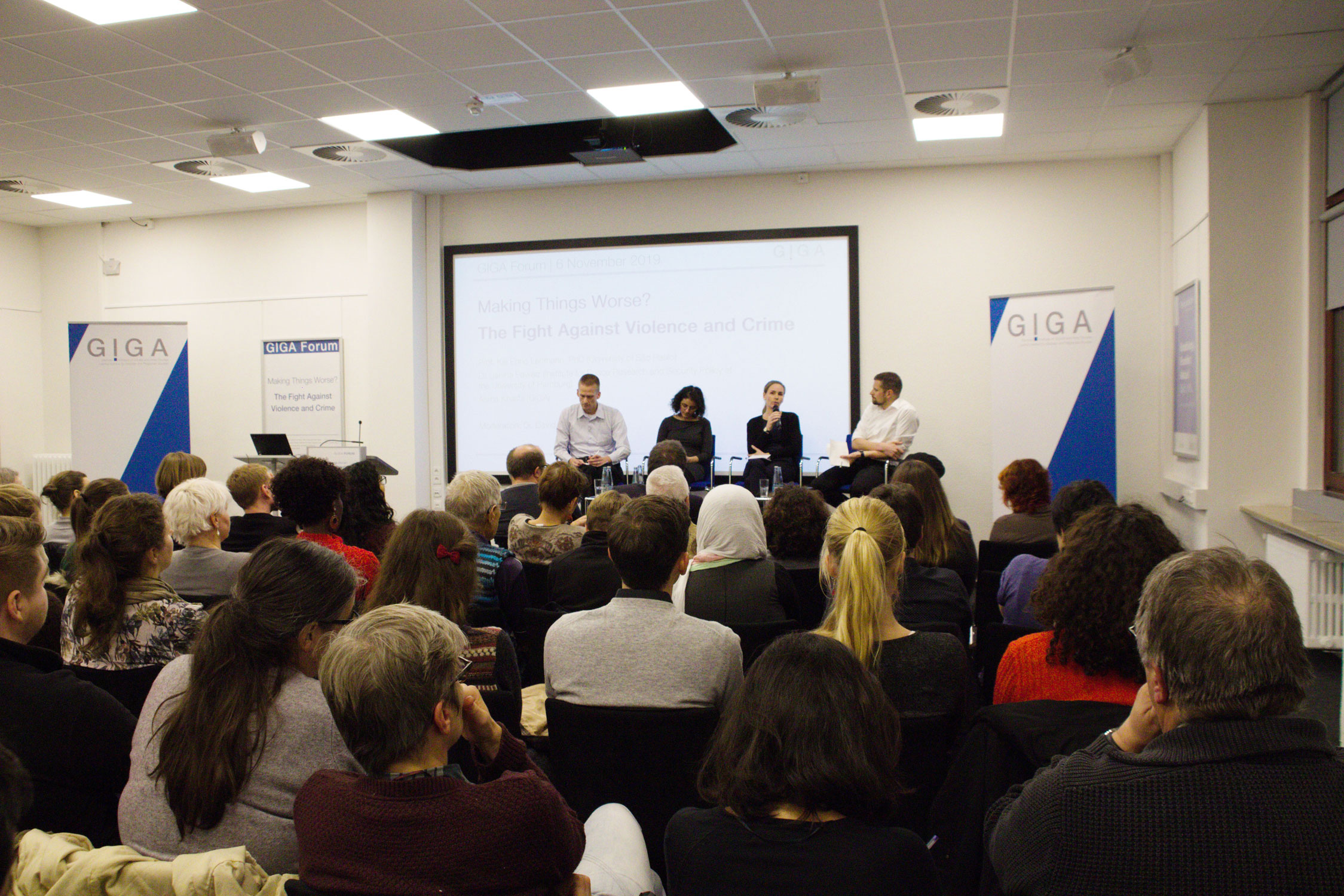Picture of Podium with audience