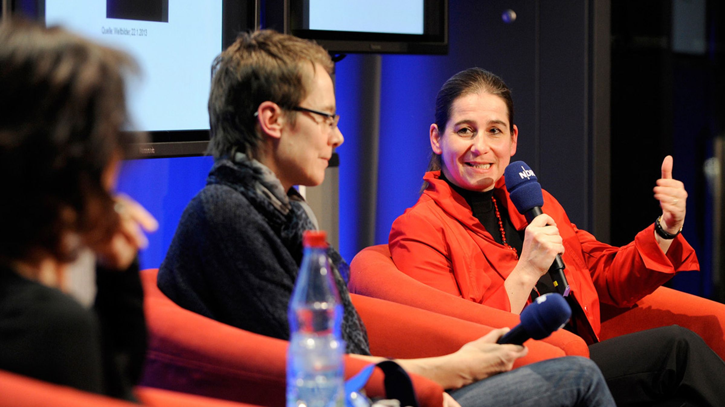 Prof. Dr. Heike Holbig auf dem Podium