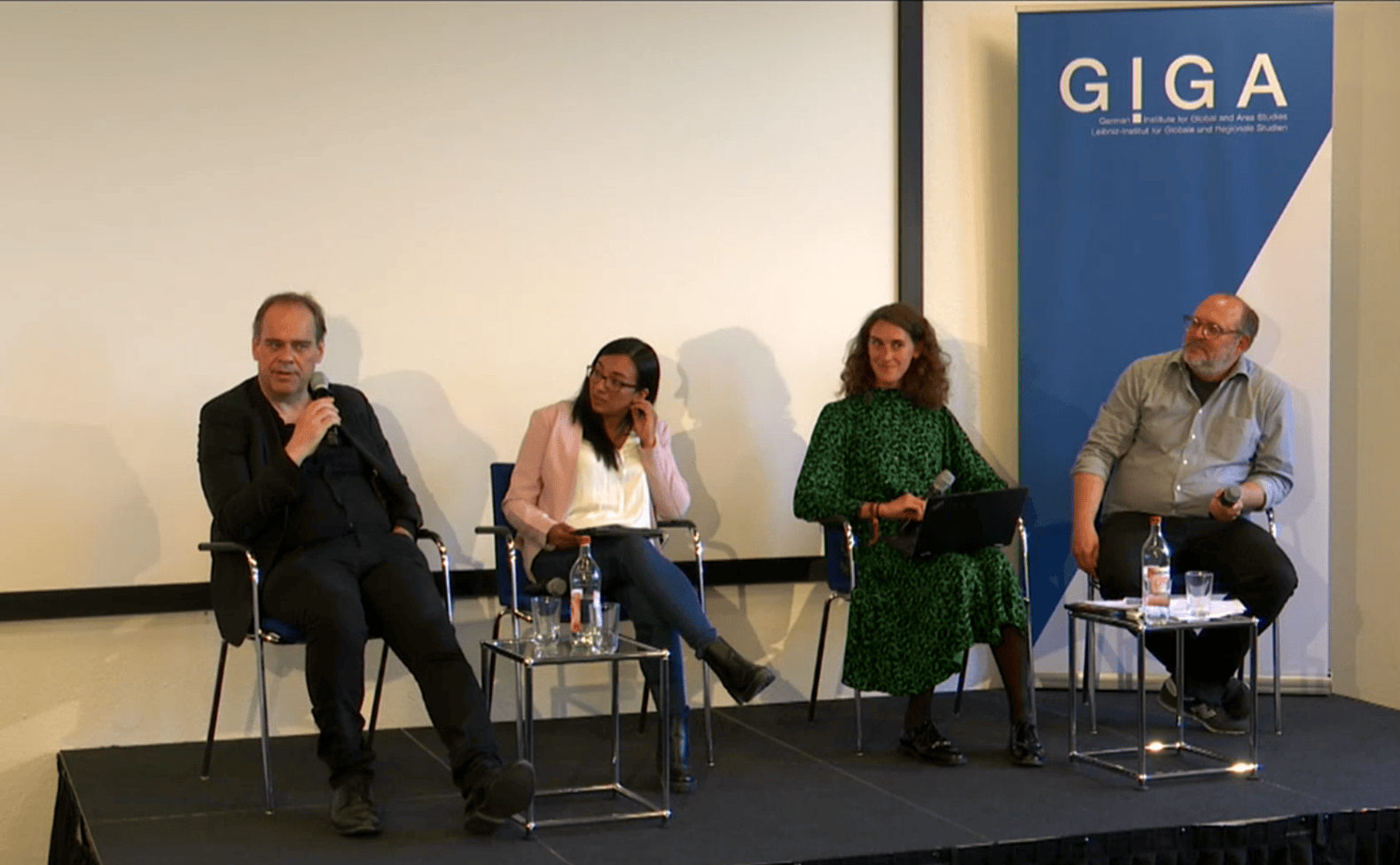 GIGA Forum Germs, Guns, and Rage Screenshot 1