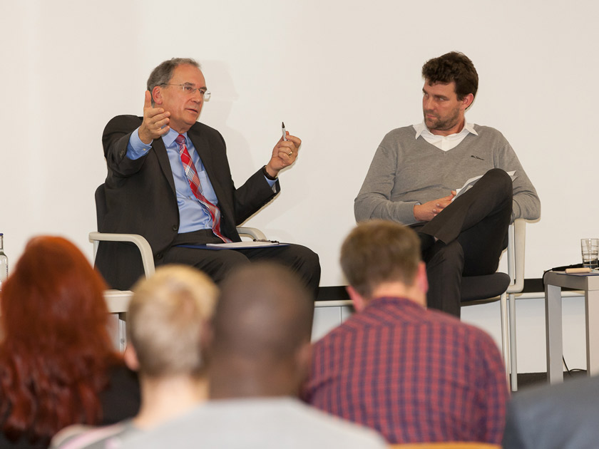 Foto von Prof. Louis W. Pauly und Prof. Dr. Jann Lay 