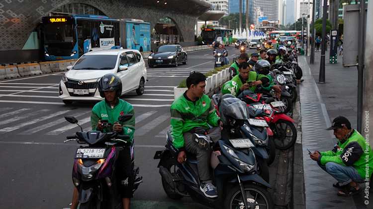 Automation and Inequality: Social Safety Nets in the Age of AI