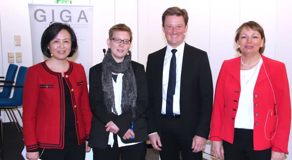 from left to right: Dr. Yun Schüler-Zhou, Dr. Dr. Nele Noesselt, Bernhard Bartsch, Dr. Margot Schüller