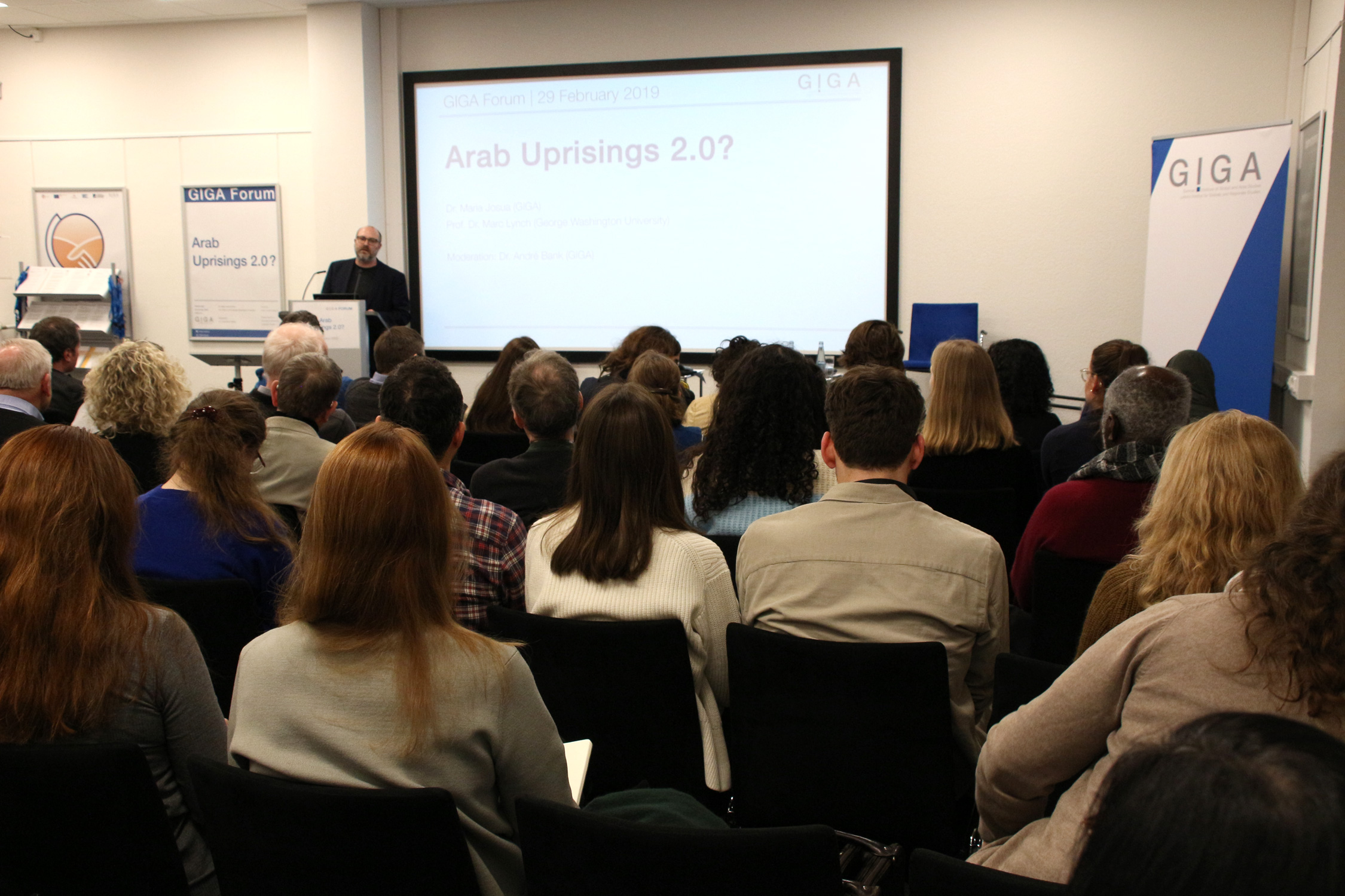 Podiumsdiskussion mit Publikum