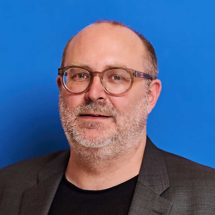 Dr. André Bank