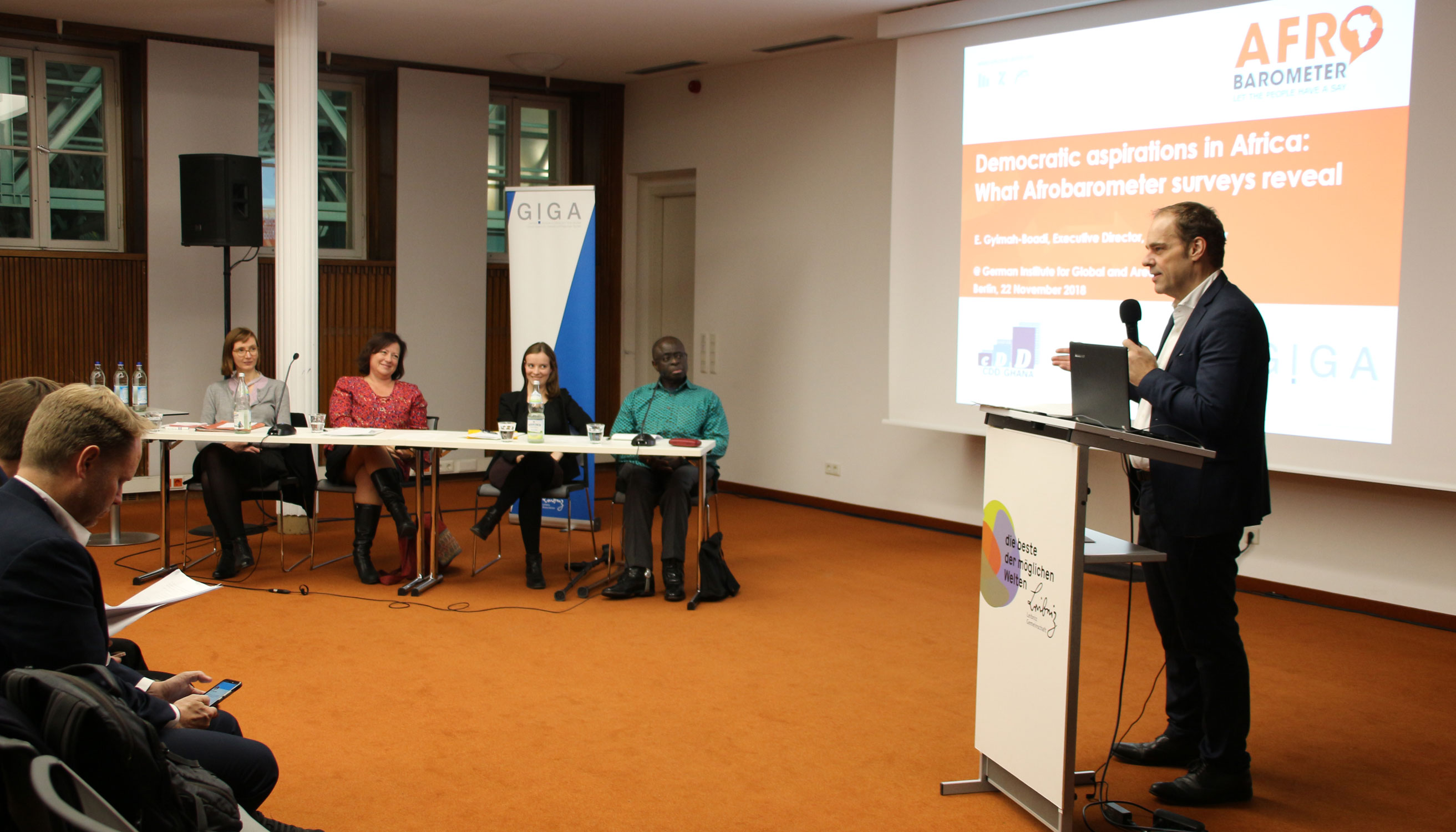 Picture of Prof. Dr. Matthias Basedau speaking on the podium