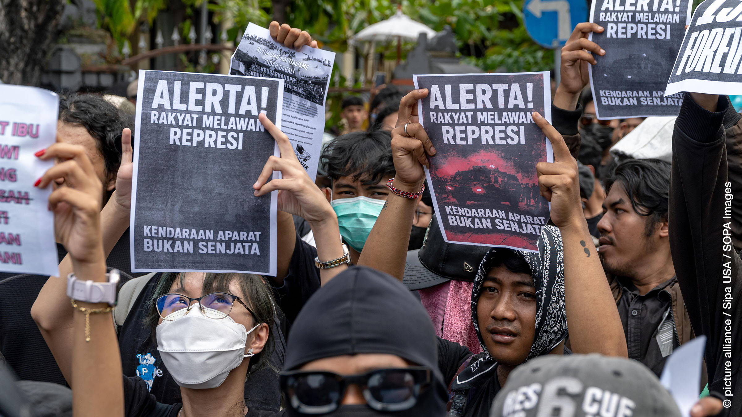 Mass Protests in Indonesia: Resistance against Authoritarian Tendencies  