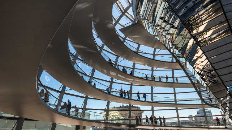 Politik trifft Wissenschaft bei „Leibniz im Bundestag“