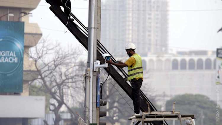 EU-Africa Economic Relations: Continuing Dominance, traded for Aid?