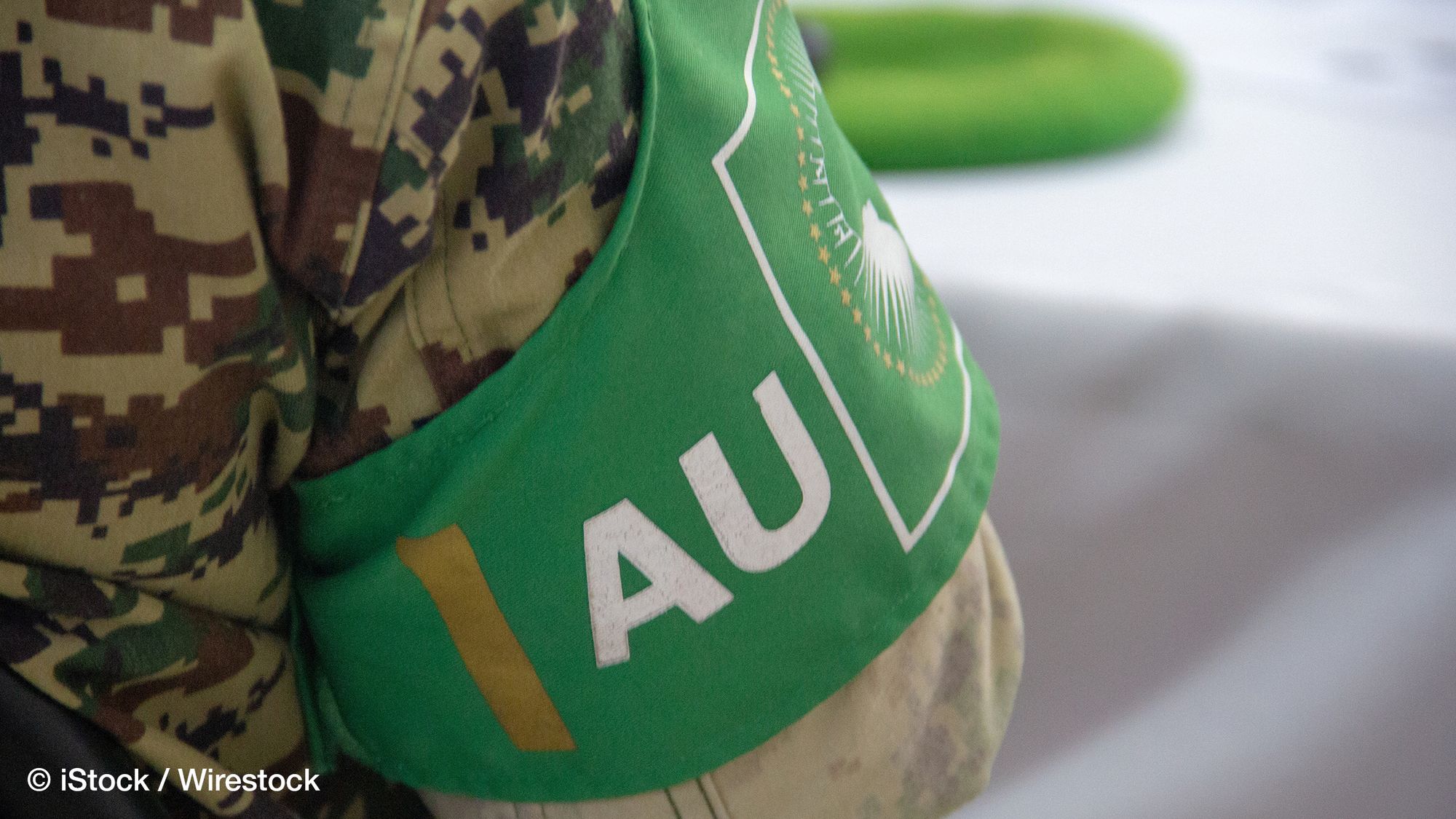 Hybrid Regionalism in Africa: Towards a Theory of African Union Interventions