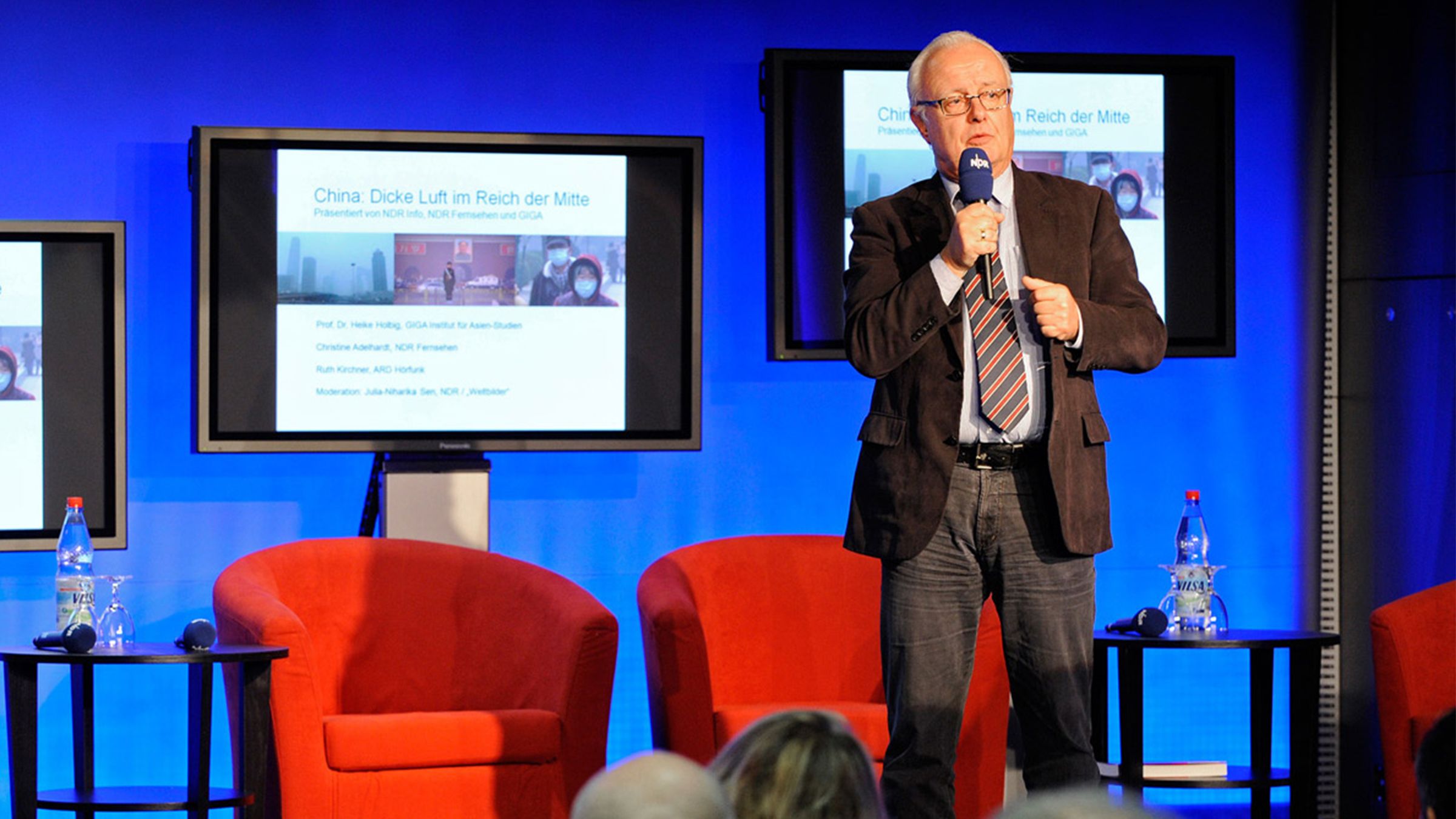 Bild von Henner Fürtig bei der Eingangsrede