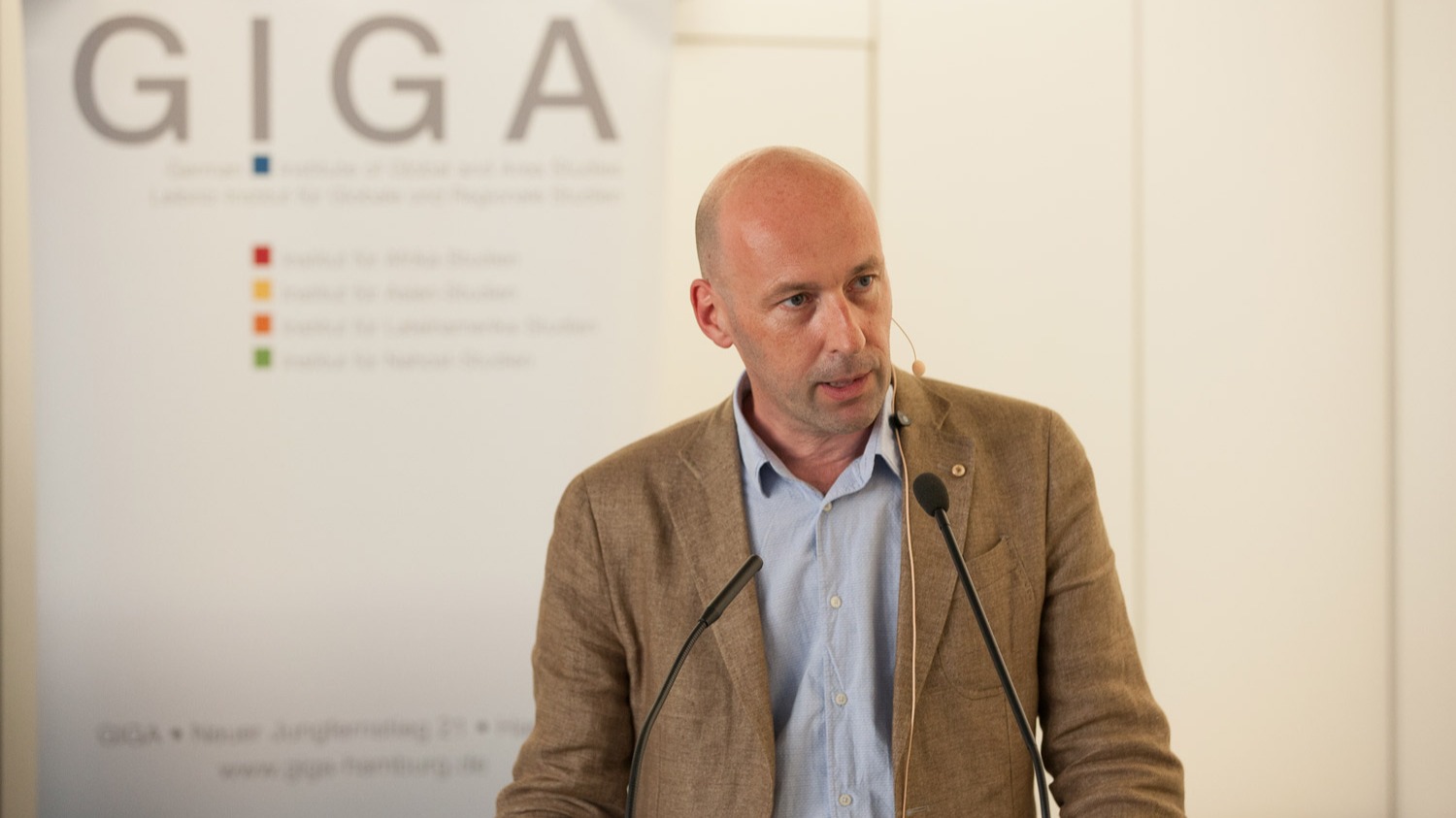 Lecture by  Reinoud Leenders